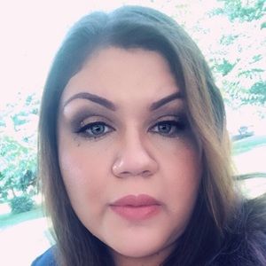 Meet your Posher, Esmeralda